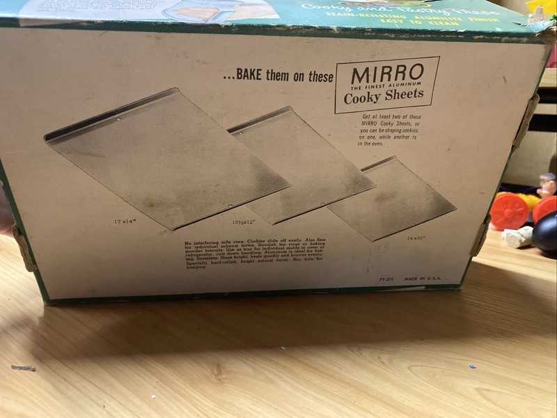 Vintage Mirro Model 358 AM Aluminum Cooky & Pastry Press in Original Box 16 Pcs gallery