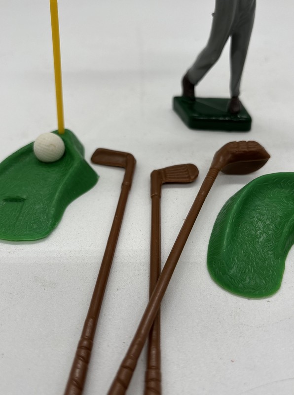 Golf Cake Topper 13 PC Set Decorations Vintage Wilton Flags Clubs Balls gallery