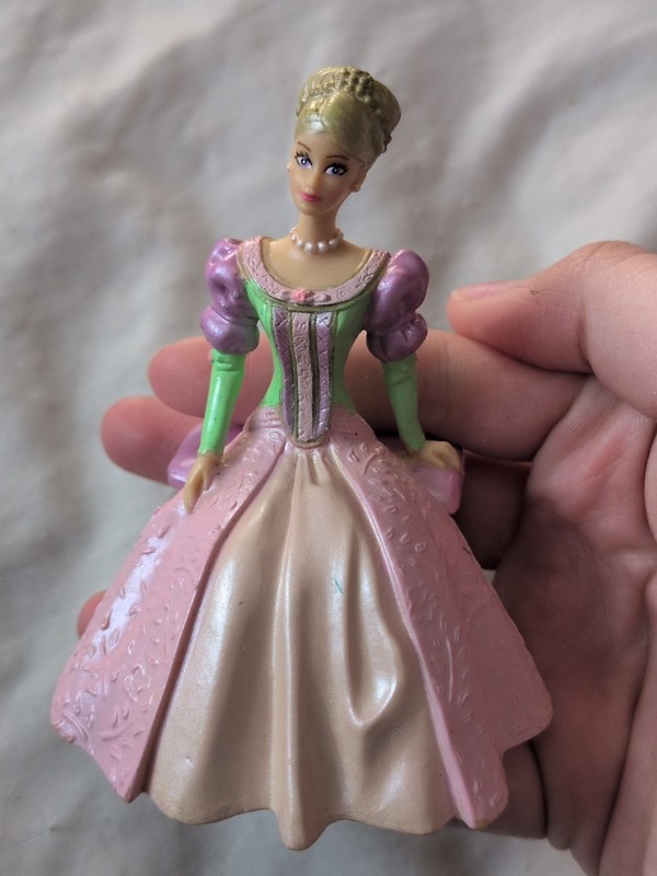 VTG Barbie Blonde Princess Sitting On Bench Figure Cake Topper 3" Mattel 2000 gallery
