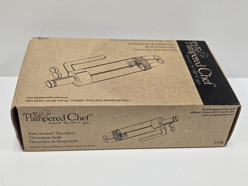 The Pampered Chef Easy Accent Decorator 1778 Complete Brand New in Box gallery