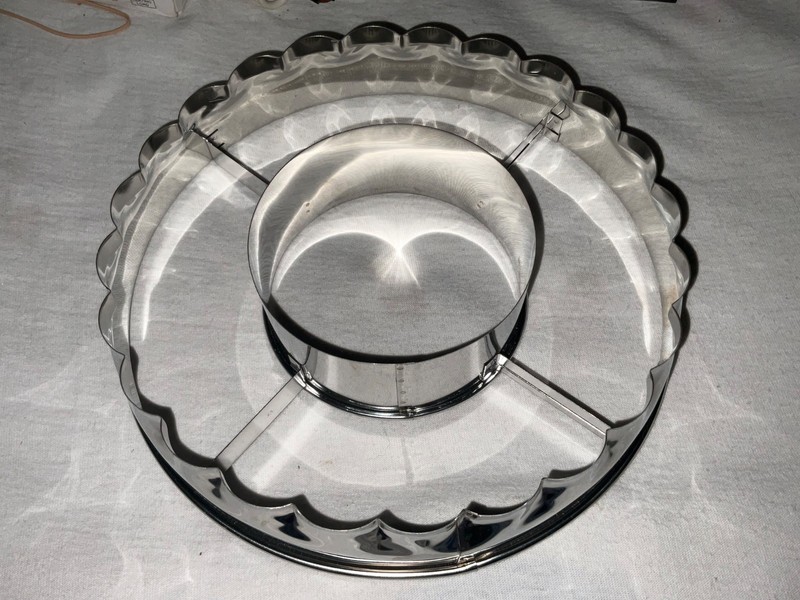 Jumbo Frill or Ruffle Cutter Makes 2” Frill Or Ruffle QuicklyFor Cake Decorating