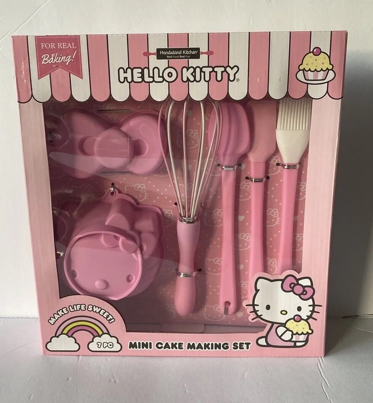 Hello Kitty Mini Cake Making Set! 7 Pieces Set Christmas Baking Kids Girls Pink