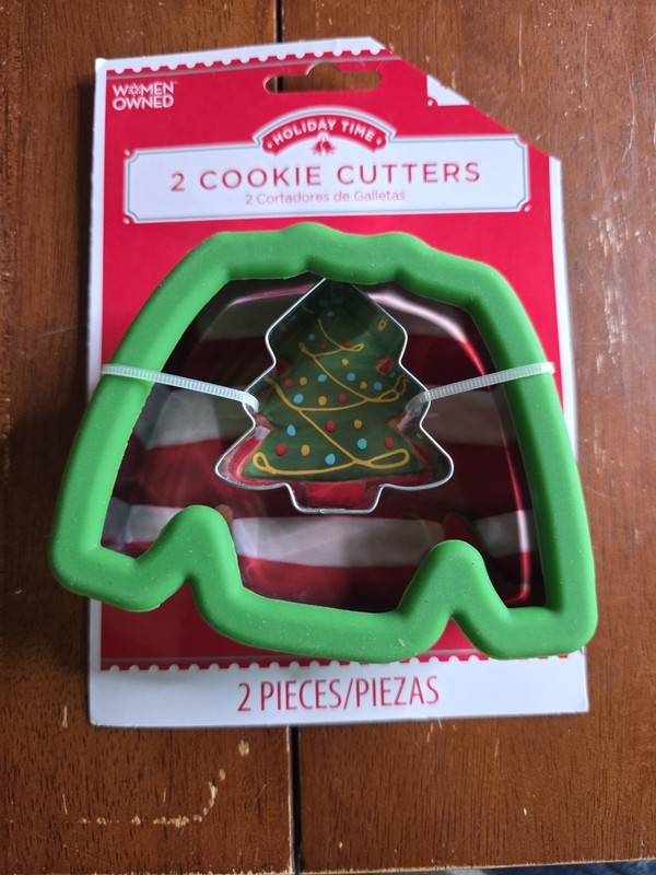 Ugly Sweater Christmas Tree Cookie Cutters Baking NEW Holiday Time G11