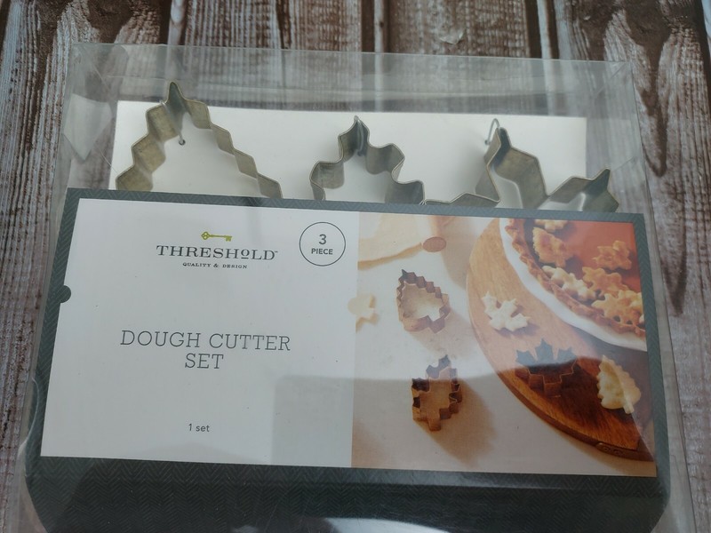 Threshold 3 Pc. Stainless Steel Fall Autumn Leaves Cookie Cutter Set NEW