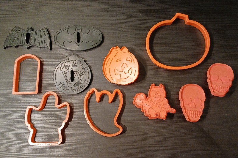 Vtg Halloween & Batman Cookie Cutters LOT Set of 11pc