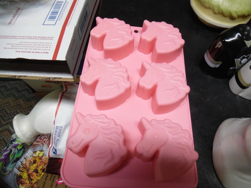 Pink silicone Unicorn pony mold- makes six 2½” unicorns cake decorating candy