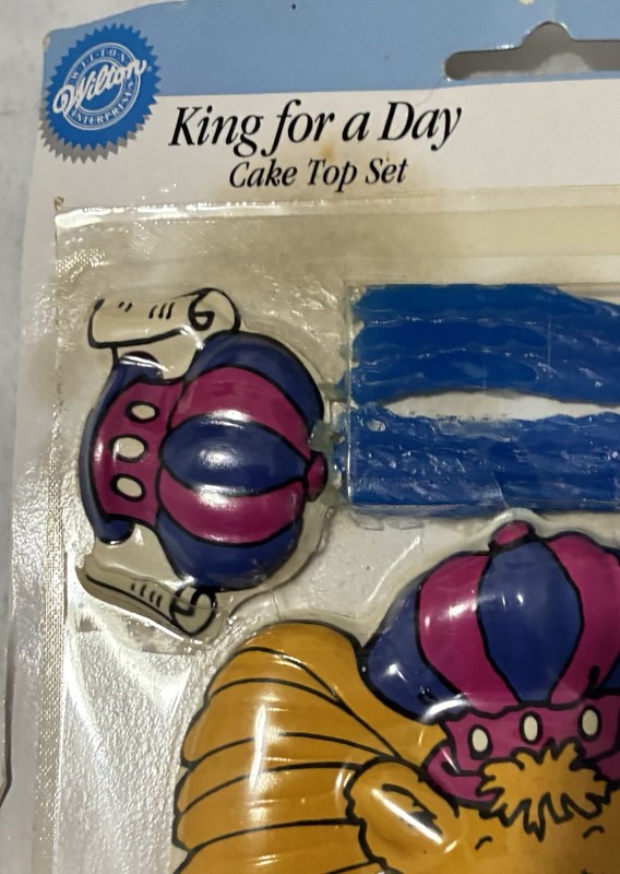 Vintage 1991 Wilton King for a Day Cake Top Set Happy Birthday NEW OLD STOCK gallery
