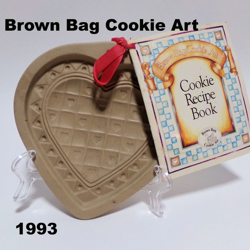 Brown Bag Cookie Art Stoneware 1993 Heart Quilt Pattern Cookie Mold 5.5×5.75 VTG