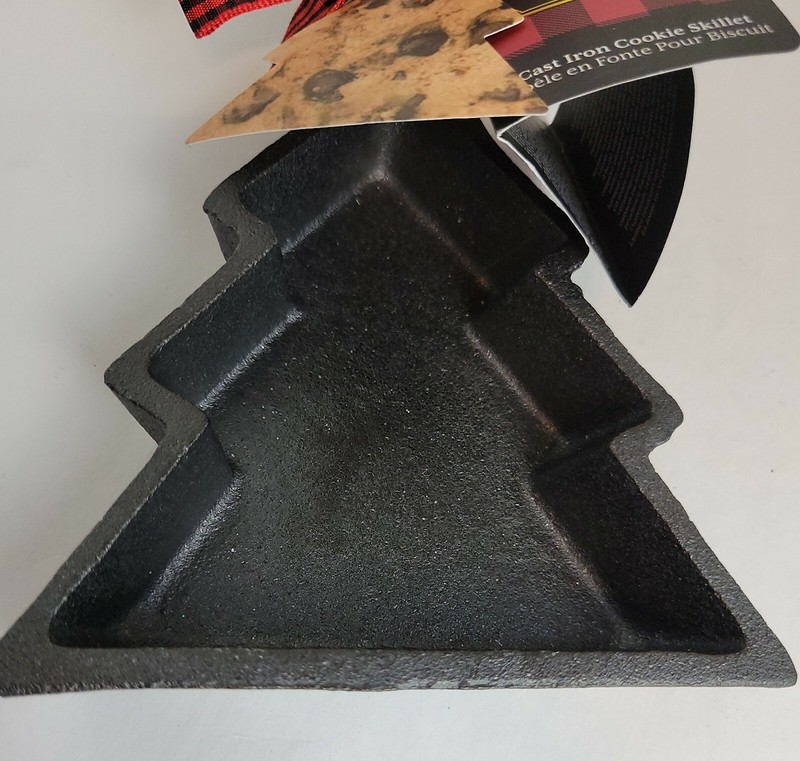 THE BAKE SHOP Cast Iron Christmas Tree Skillet Cookie Mold Pan (8.5” x 5”) - NWT gallery