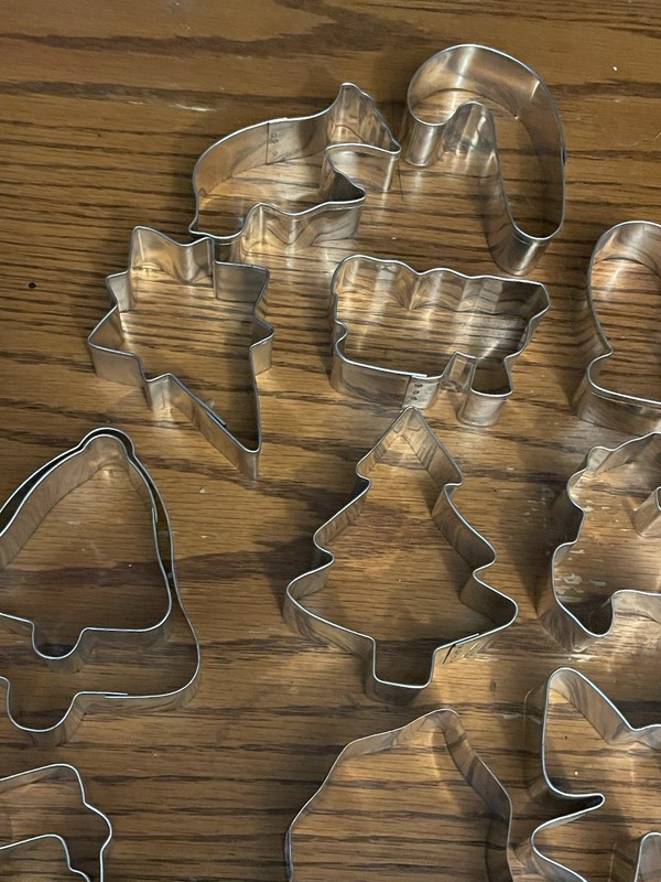 new 40 pc cookie Cutter Set Metal Christmas Designs craft Items Kids Busy Work gallery