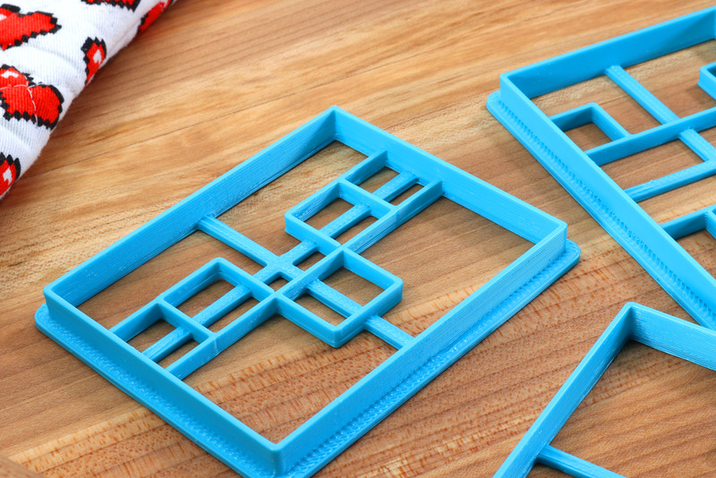 Minecraft Familiar Faces Set 2 Cookie Cutters- Bee, Chicken, Ocelot, Pig, Sheep gallery
