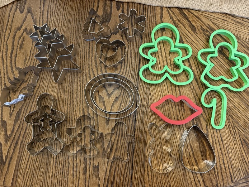 Cookie Cutter Lot Of 27 Assortment Christmas, Easter, Valentines