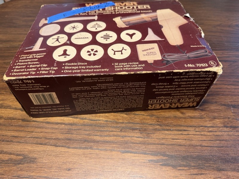 Wear-Ever Super Shooter Electric Cookie Pastry Press Gun In Box #70123 8 Disk gallery