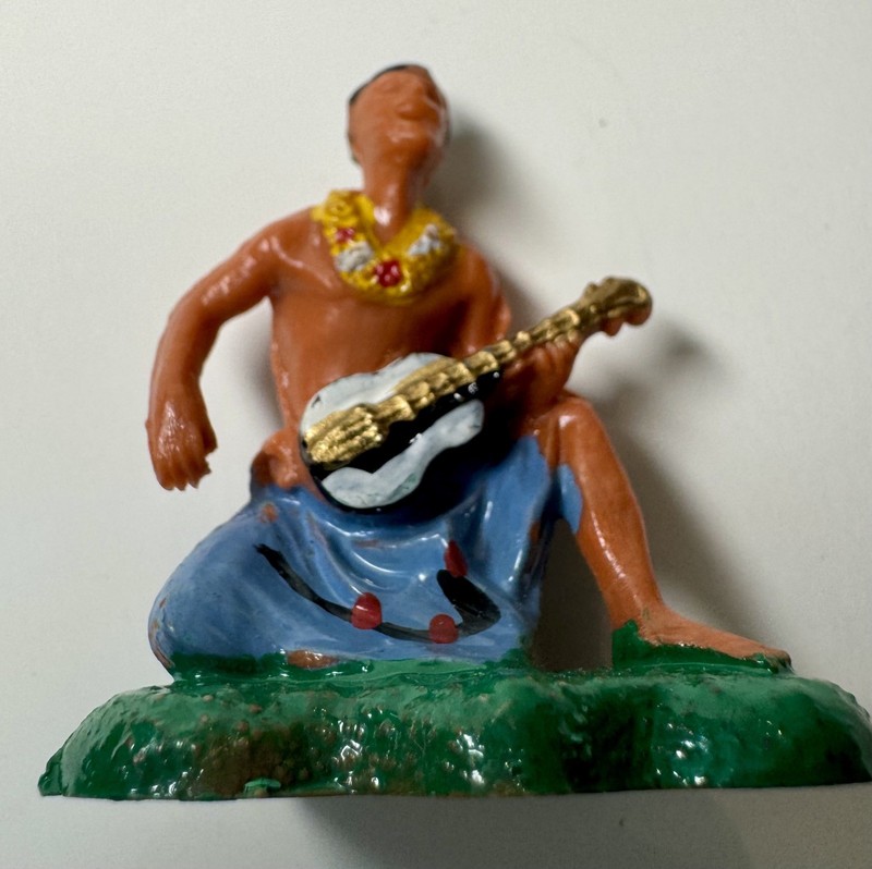 Lot of 5 Vintage Hawaiian Hula & Ukulele PlasticCake Toppers 1970s Hong Kong gallery