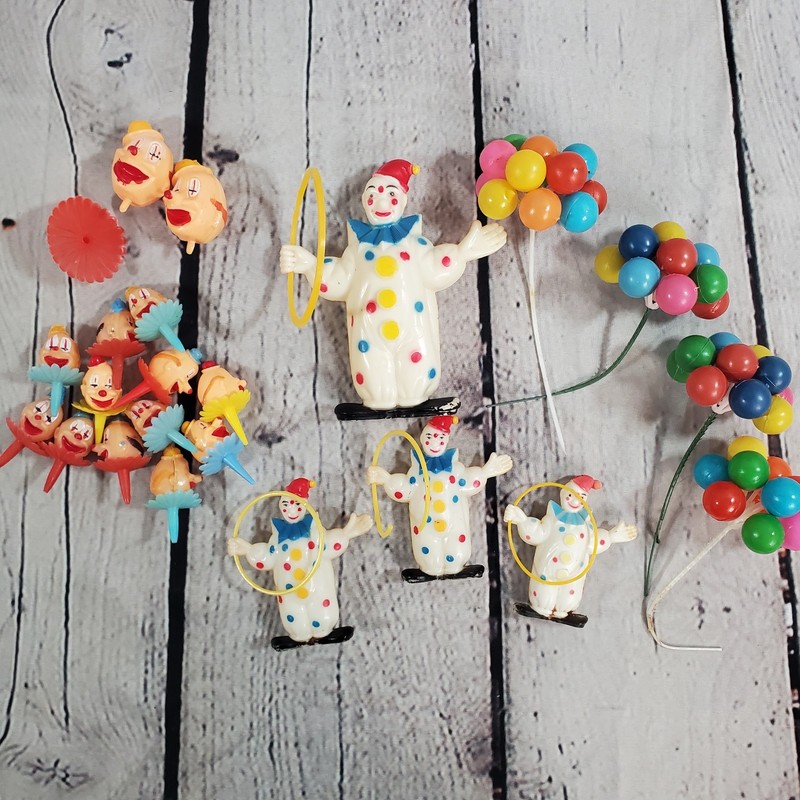 Vintage Plastic Circus Clown Cake Toppers & Cupcake Picks Balloons LOT OF 22pcs