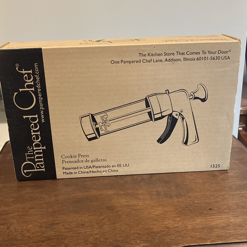 The Pampered Chef Cookie Press Set Model 1525 w/ 16 Discs, Handle, Holiday
