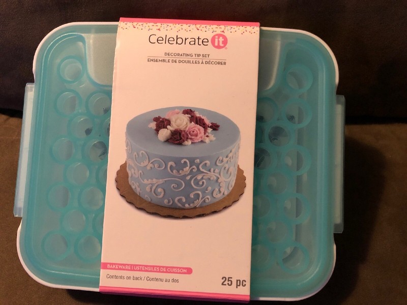 Celebrate Decorating Kit Tip Set 25pcs