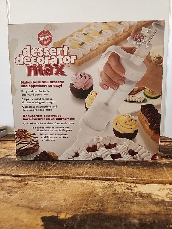 Wilton Dessert Decorator Max Kit With Recipes & Instructions Never Used gallery