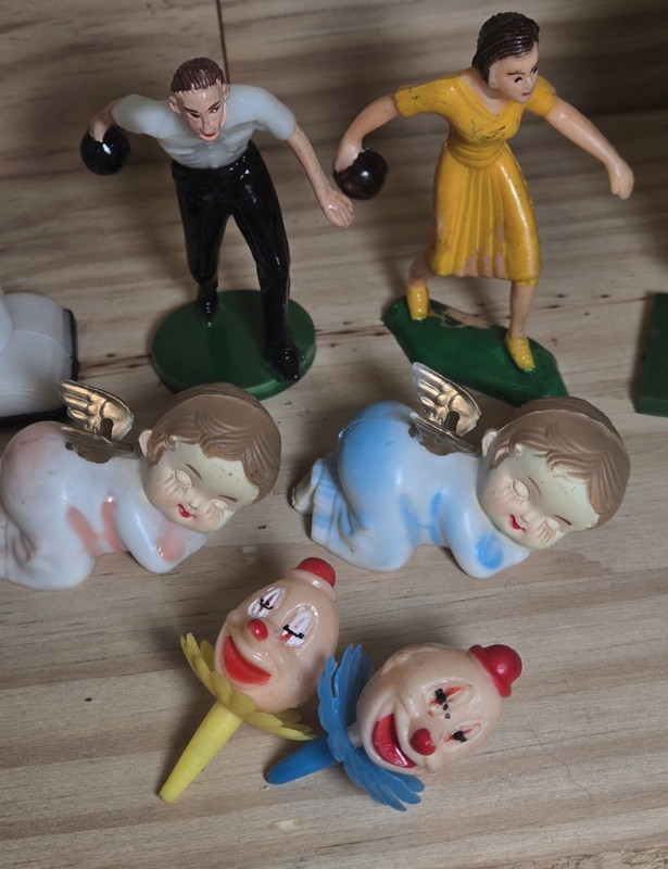 Vintage Wilton Cake Topper Lot 8pc Plastic Figures Clowns Graduate Bowling... gallery