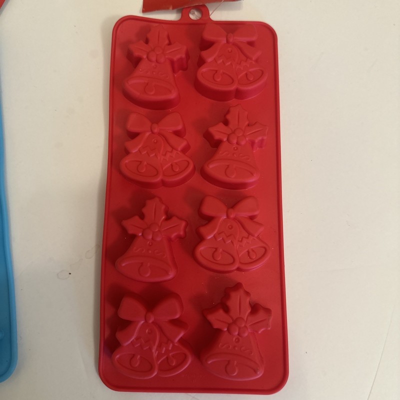 Set of 3 Holiday Christmas Shaped Silicone Ice Cube Trays - NEW With Tags gallery