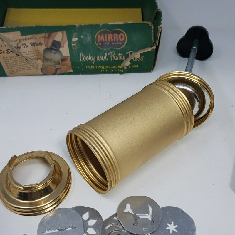 Vtg Mirro Cookie Pastry Cooky Press 12 Discs 3 Decorator Tips Booklet Box 358 AM gallery