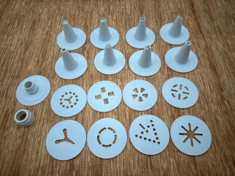 Cuisinart CCP-20 Cookie Press – White 8 DISCS 8 TIPS + adapter