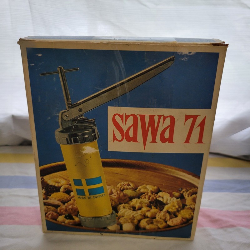 VINTAGE SWEDISH MADE SAWA 71 DELUXE METAL COOKIE PRESS SPRITZ