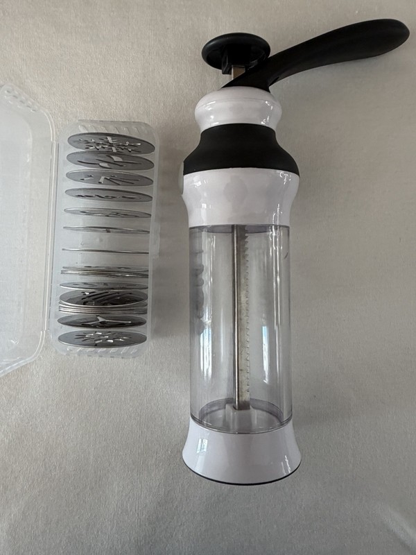 OXO Good Grips Cookie Press Set W/ 18 Discs In Storage Case
