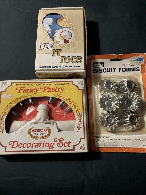 Vintage Pastry And Cake Decorating Set Lot Of 3