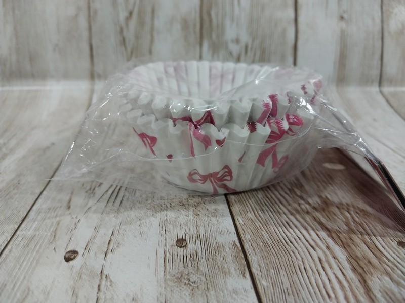 New 50 Ribbon Bow Cupcake Liners Baking Cups Party Valentine's Love Heart Cupid gallery
