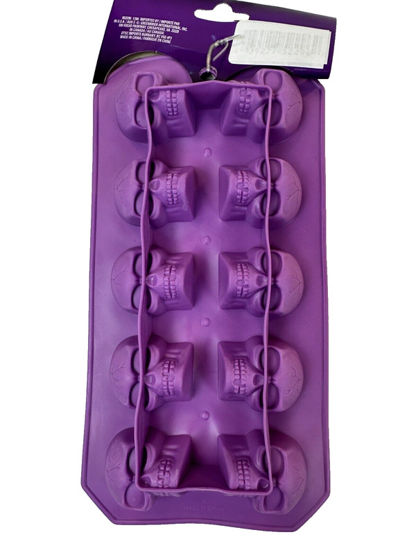 3 Silicone Molds Halloween Chocolate Candy Ice Skeleton Pumpkin Skulls Spiders gallery