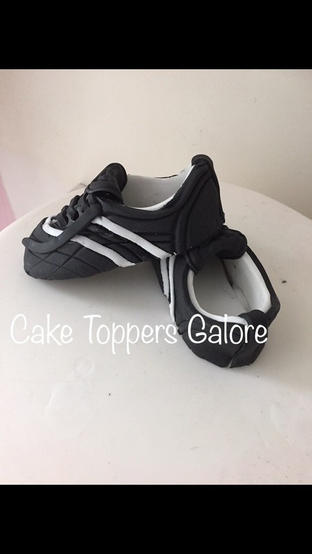 EDIBLE FOOTBALL RUBY BOOTS SHOES CAKE TOPPER DECORATION BIRTHDAYS ANY COLOUR. gallery