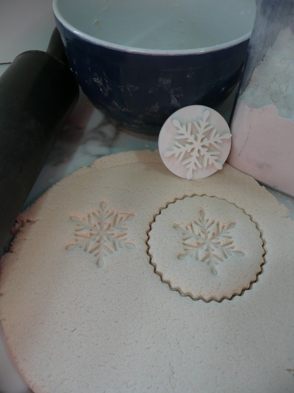 SNOWFLAKE COOKIE STAMP EMBOSSER MADE IN USA PR5557 gallery
