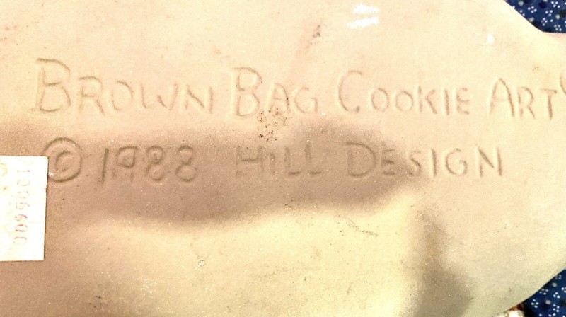 Vtg Lady CAT in Dress with Apron BROWN BAG Cookie Art MOLD 1988 gallery