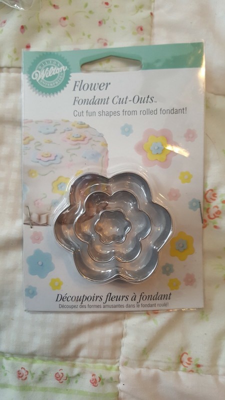 Flower Cut Out,Wilton,Fondant, Gum Paste Cutter Set,Metal,Silver,417-435,3 Pc.