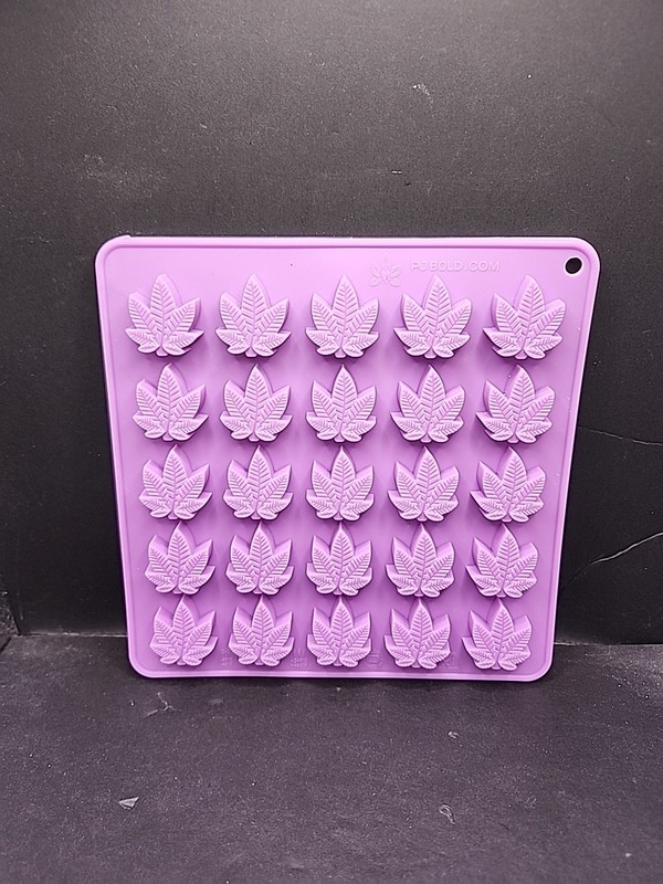 Silicone Gummy Mold 3 Pack Leaf Shape BPA Free Food Safe Treats Easy Release gallery