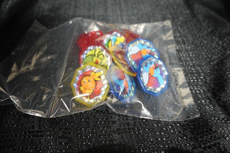 Bakery Crafts Pokemon cupcake rings 12 ct / NEW / Pikachu gallery