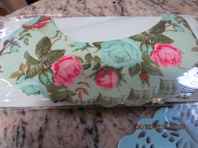 LOT OF 65 CUPCAKE WRAPS--DIFFERENT DESIGNS--#T34-6 gallery