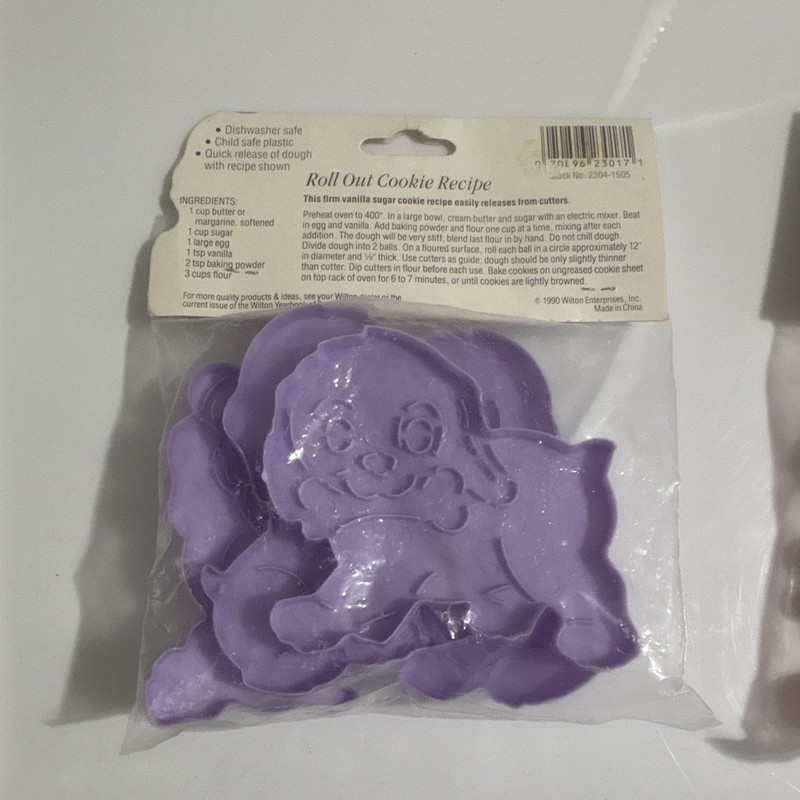 Wilton Puppy Pals Puppies Cookie Cutters Set of 4 Purple Plastic Dishwasher Safe gallery