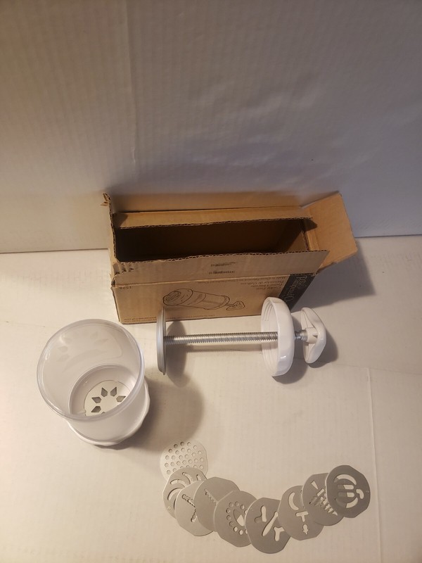 The Pampered Chef Cookie Press, Potato Ricer # 1526. gallery
