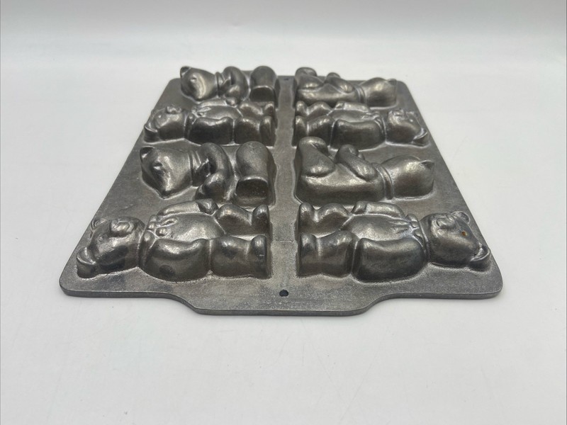 Vintage 3D Teddy Bear Mold Cast Craft Aluminum 8 Bears Mold gallery