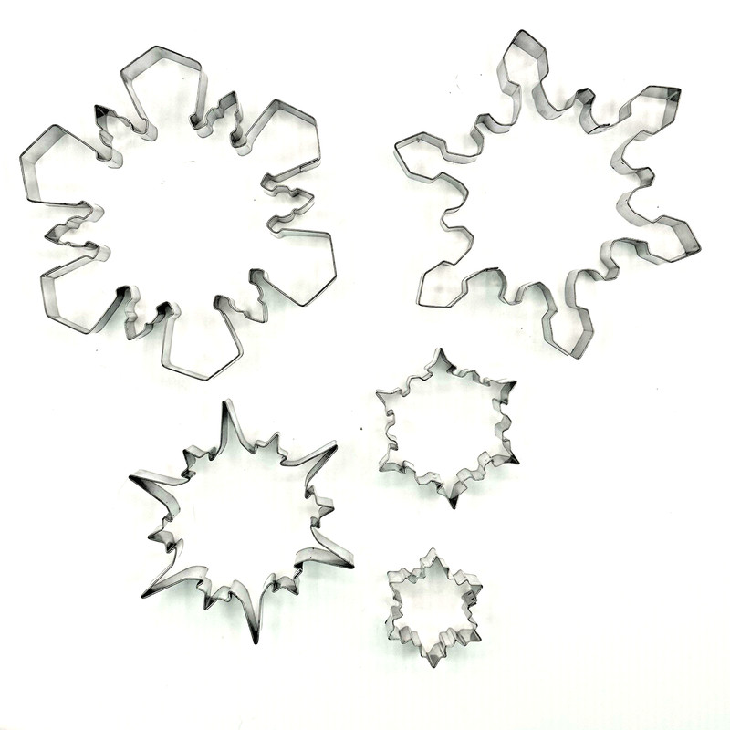 Williams Sonoma Snowflake Cookie Cutters Set of 5 Nested w Holiday Tin gallery