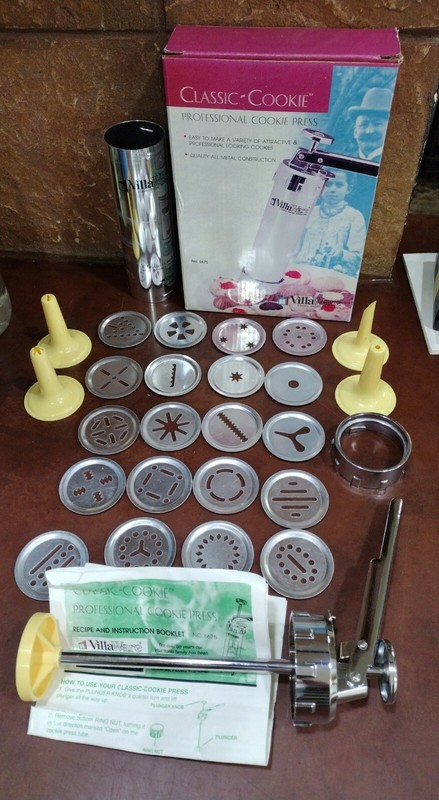 VillaWare Classic Cookie Professional Cookie Press Model 5675 with User Manual