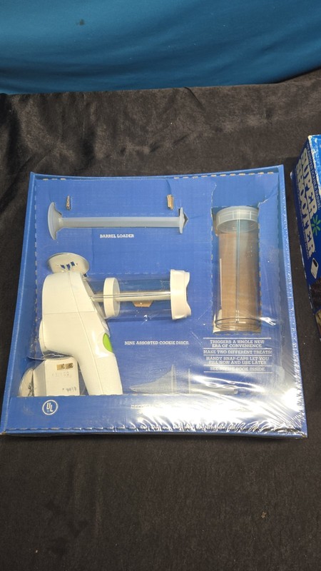 WearEver 7000B Super Shooter Electric Cookie Maker Gun Double Barrel Sealed NEW gallery