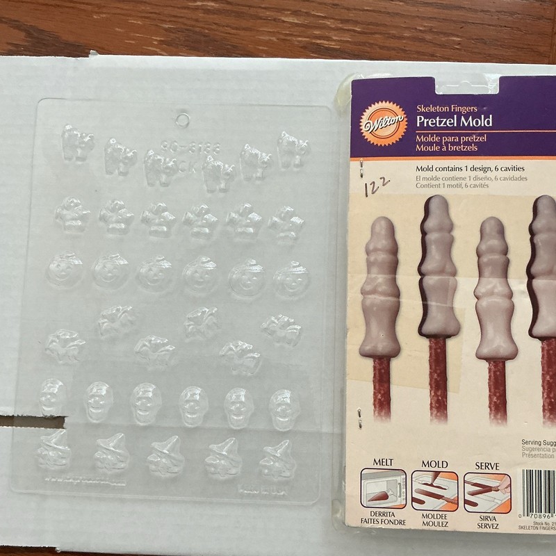 Lot Of 2 Halloween Chocolate And Pretzel Molds