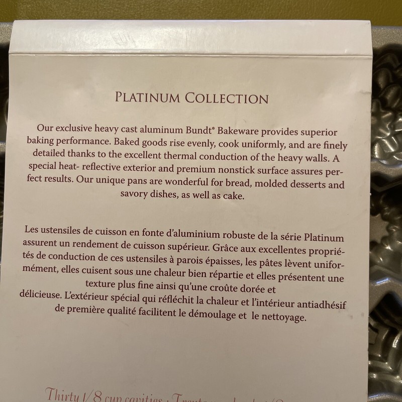New Nordic Ware Platinum Collections Tea Cake Candy Bundt 30 Molds Mini Rosettes gallery