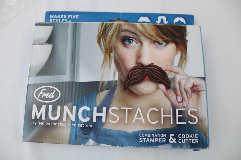 NEW FRED MUNCHSTACHES MUSTACHE COOKIE CUTTER SET~5 STYLES~PLASTIC~REALISTIC