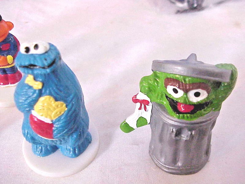 VTG. WILTON SESAME STREET CAKE TOPPERS BIG BIRD ELMO BERT ERNIE COOKIE MONSTER gallery