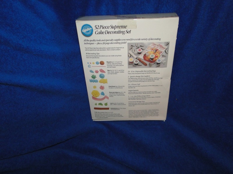New Vintage Wilton 52 Piece Deluxe Cake Decorating Set , 2104-2546 gallery