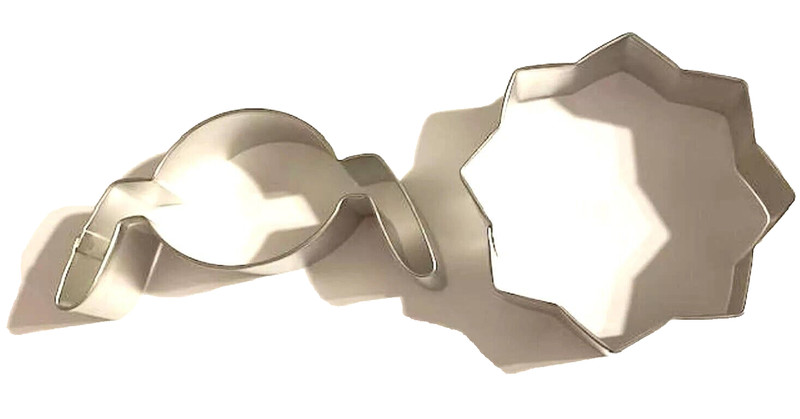 2 Halloween Cookie Cutters Spider and Spiderweb metal size 3.5", 3" Fox Run